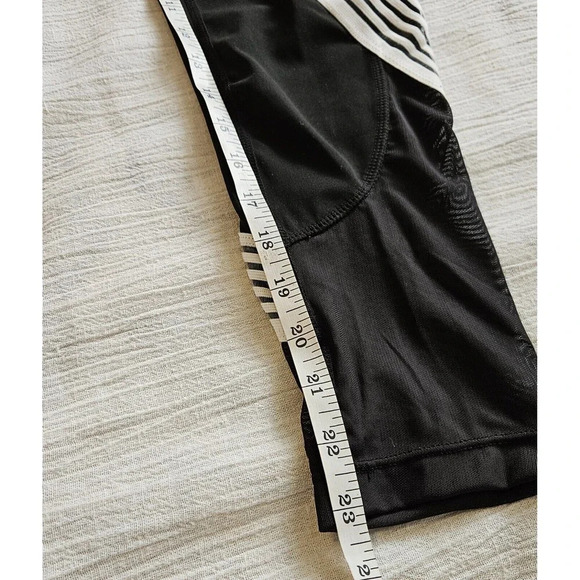 Womens Avia Fashion Cropped Capri Black White Stripes Leggings size SMALL - Picture 5 of 7